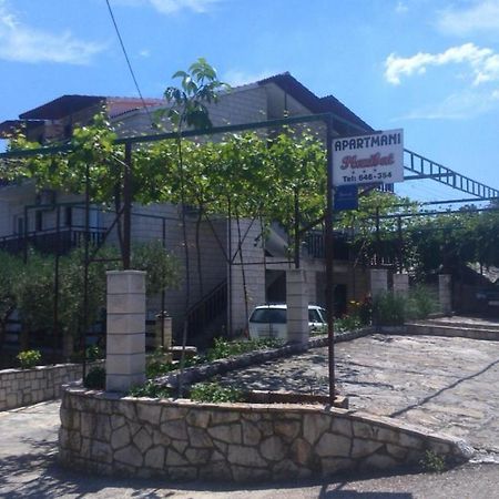 Apartments Plazibat Škrip エクステリア 写真