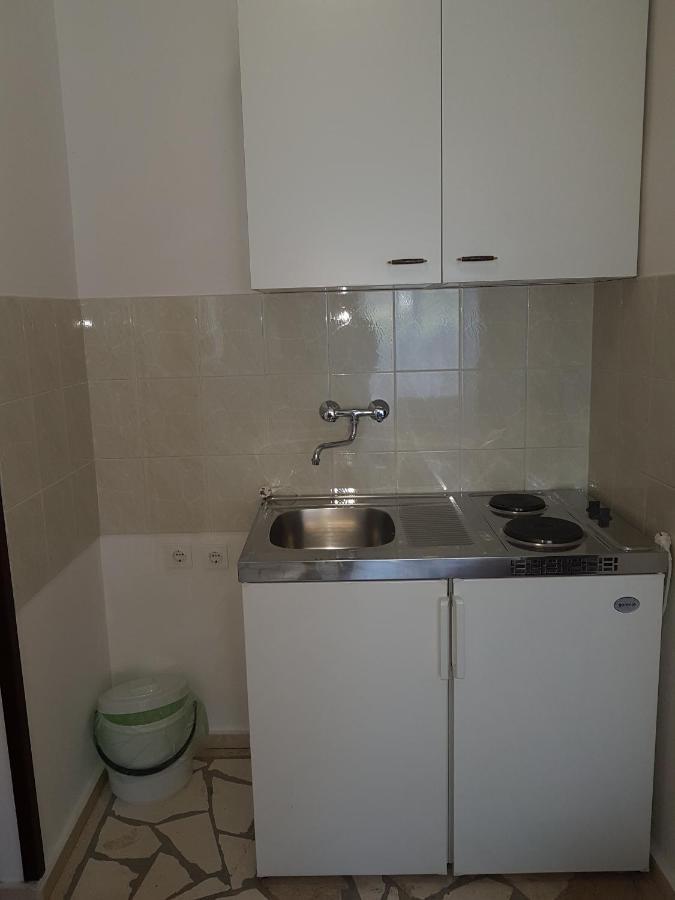 Apartments Plazibat Škrip エクステリア 写真