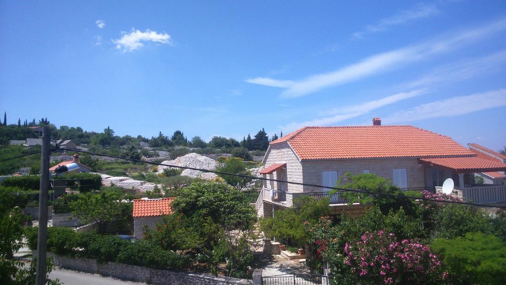 Apartments Plazibat Škrip 部屋 写真